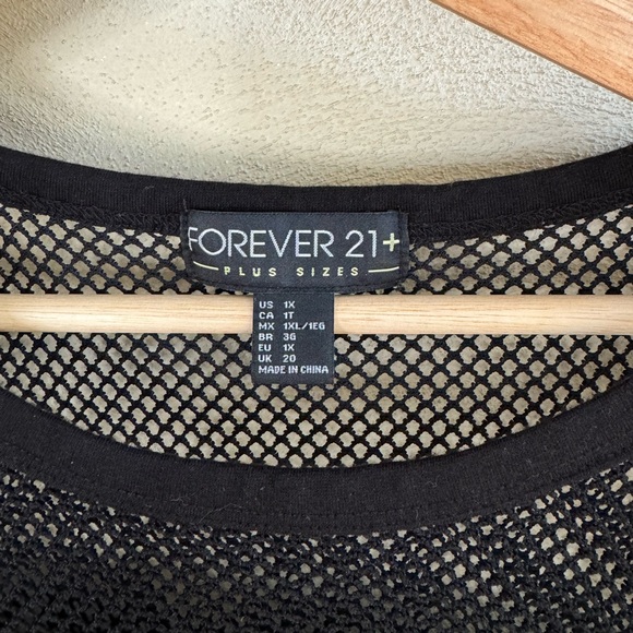 Forever 21 Plus Size Black Mesh Stripes Short Sleeve Crop Top US 1X 90s Grunge - Picture 6 of 6